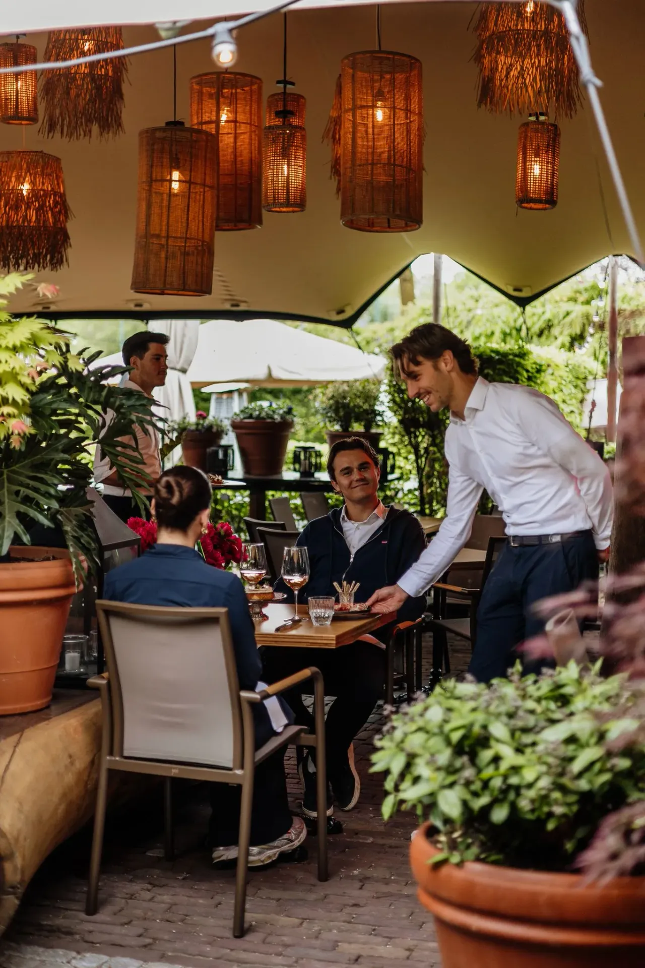 Een sfeer foto van het terras